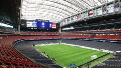 全国速度轮滑锦标赛杭州启幕，顶尖选手竞技展速滑风采